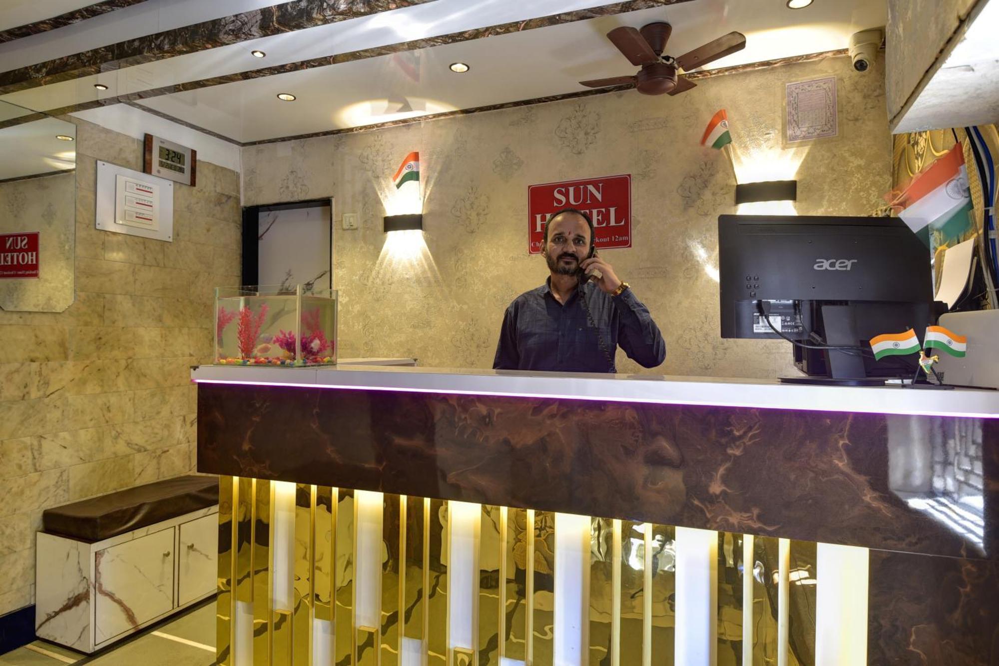 Sun Guest House Mumbai Bagian luar foto